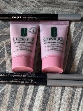 Clinique 2-Black Quickliner for Eyes + Black Liquid Eye Lining Pen + MORE !